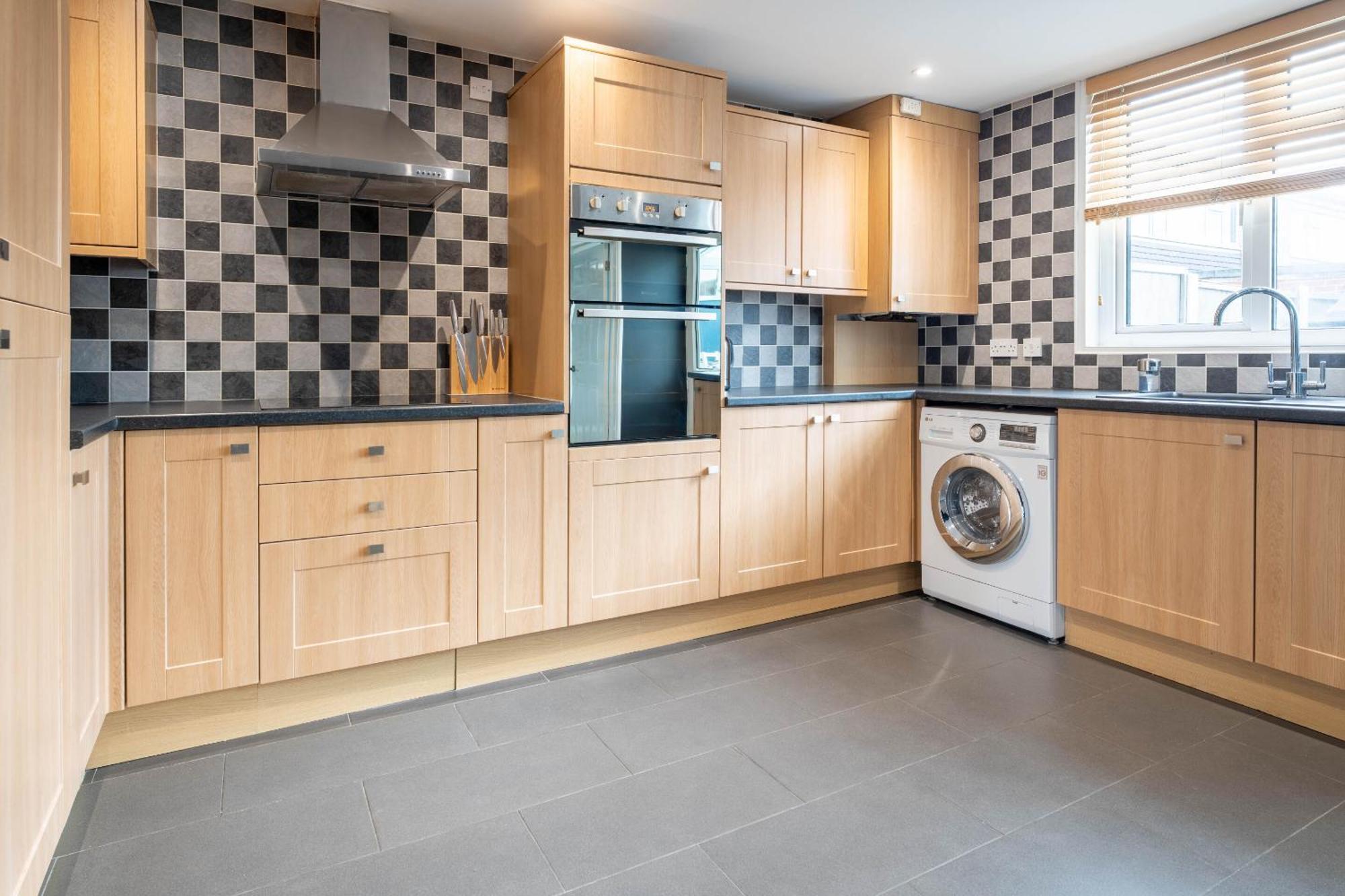 Gatwick Place - 4 Bed 2 Bath Self Contained House With Private Garden Horley Exterior foto